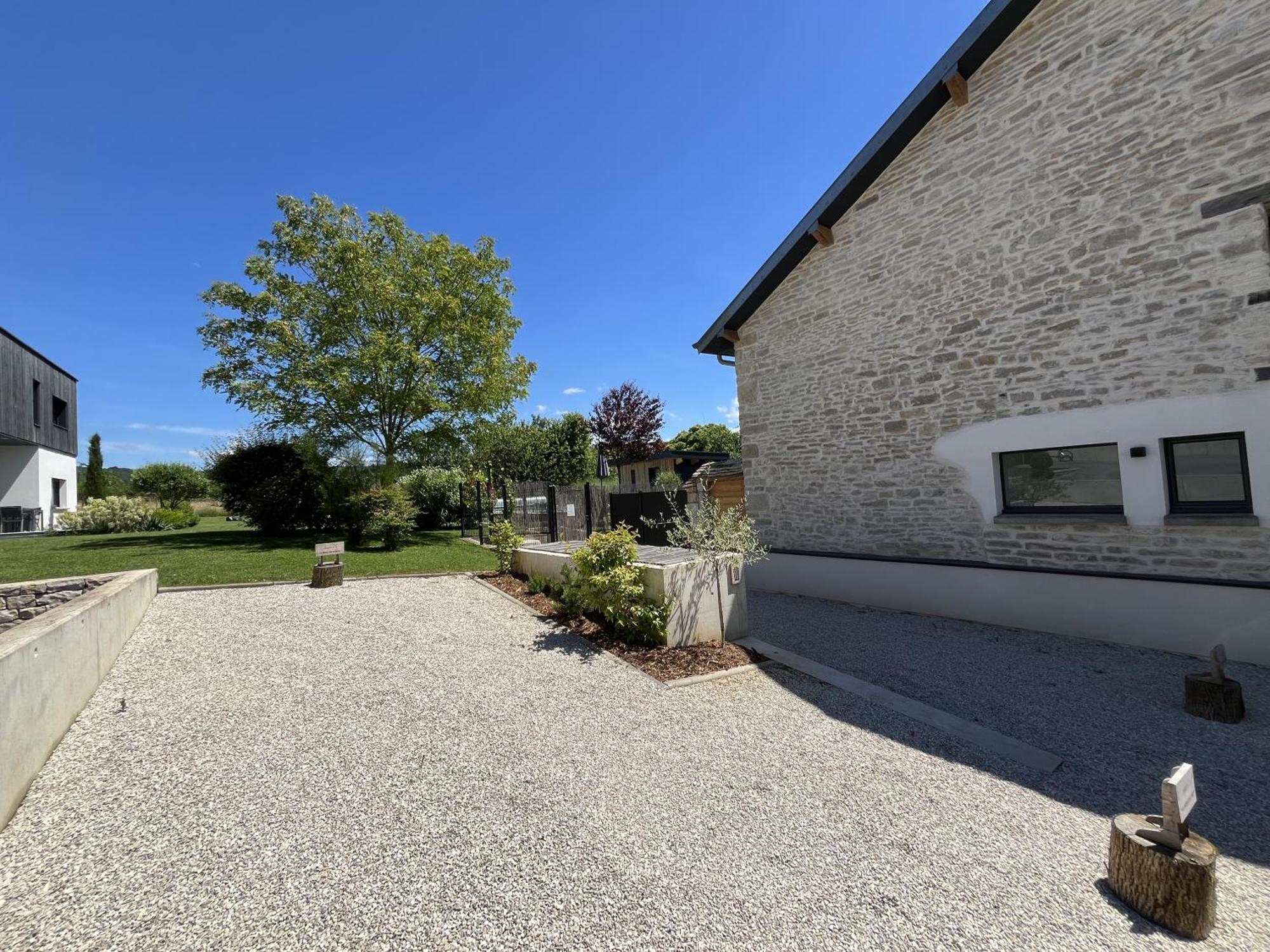 Appart-Hotel N 4 Calme Avec Terrasse, Wi-Fi Haut Debit, Petit-Dejeuner, Room-Service Et Parking Prive Chouzelot Exterior foto