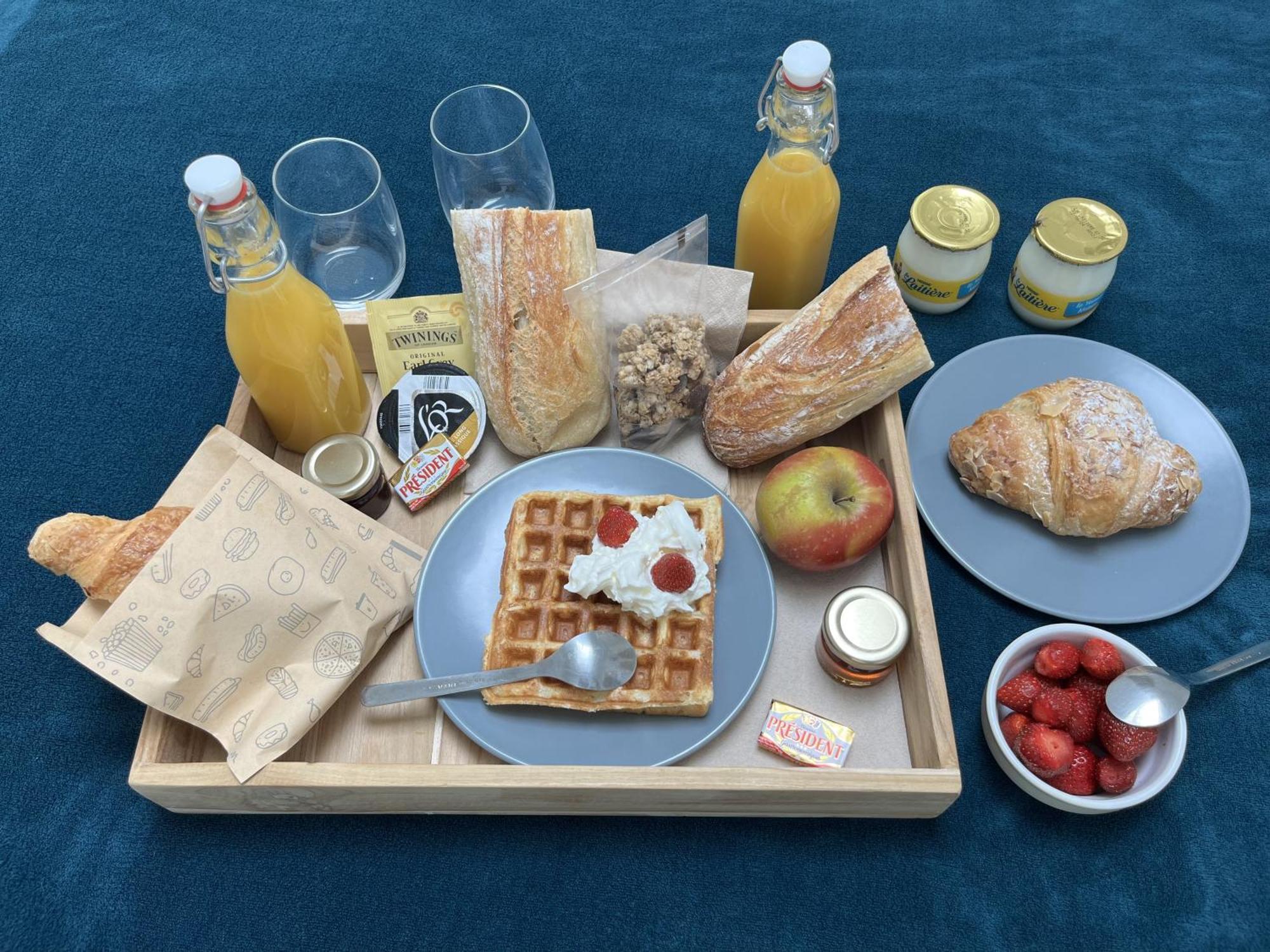 Appart-Hotel N 4 Calme Avec Terrasse, Wi-Fi Haut Debit, Petit-Dejeuner, Room-Service Et Parking Prive Chouzelot Exterior foto